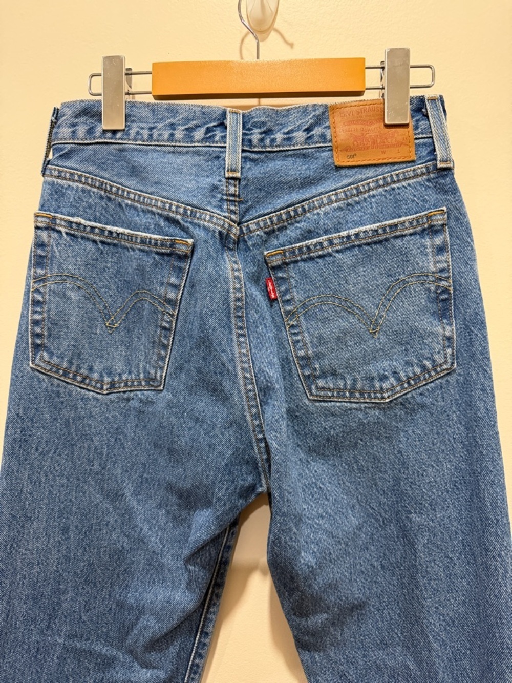 Levi's 501 High-Rise Blue Straight Jeans - Picture 9 of 12